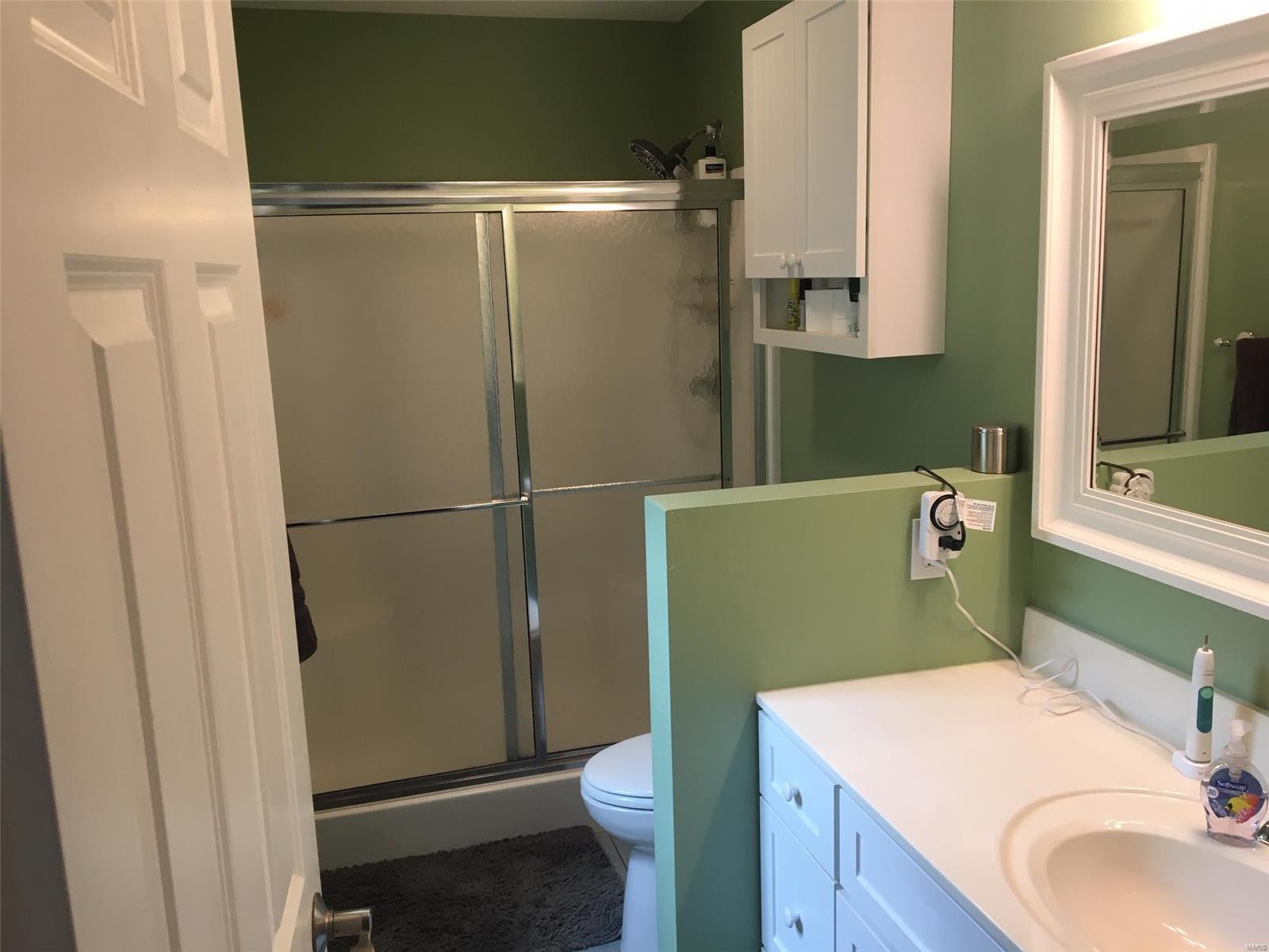 17610 Vfw Road Staunton, IL 62088 - Photo 10 of 17 Gallery Image 10