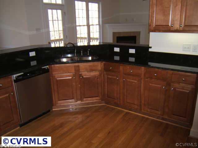 3159 Maidens Road Powhatan, VA 23139 - Photo 3 of 9 Kitchen