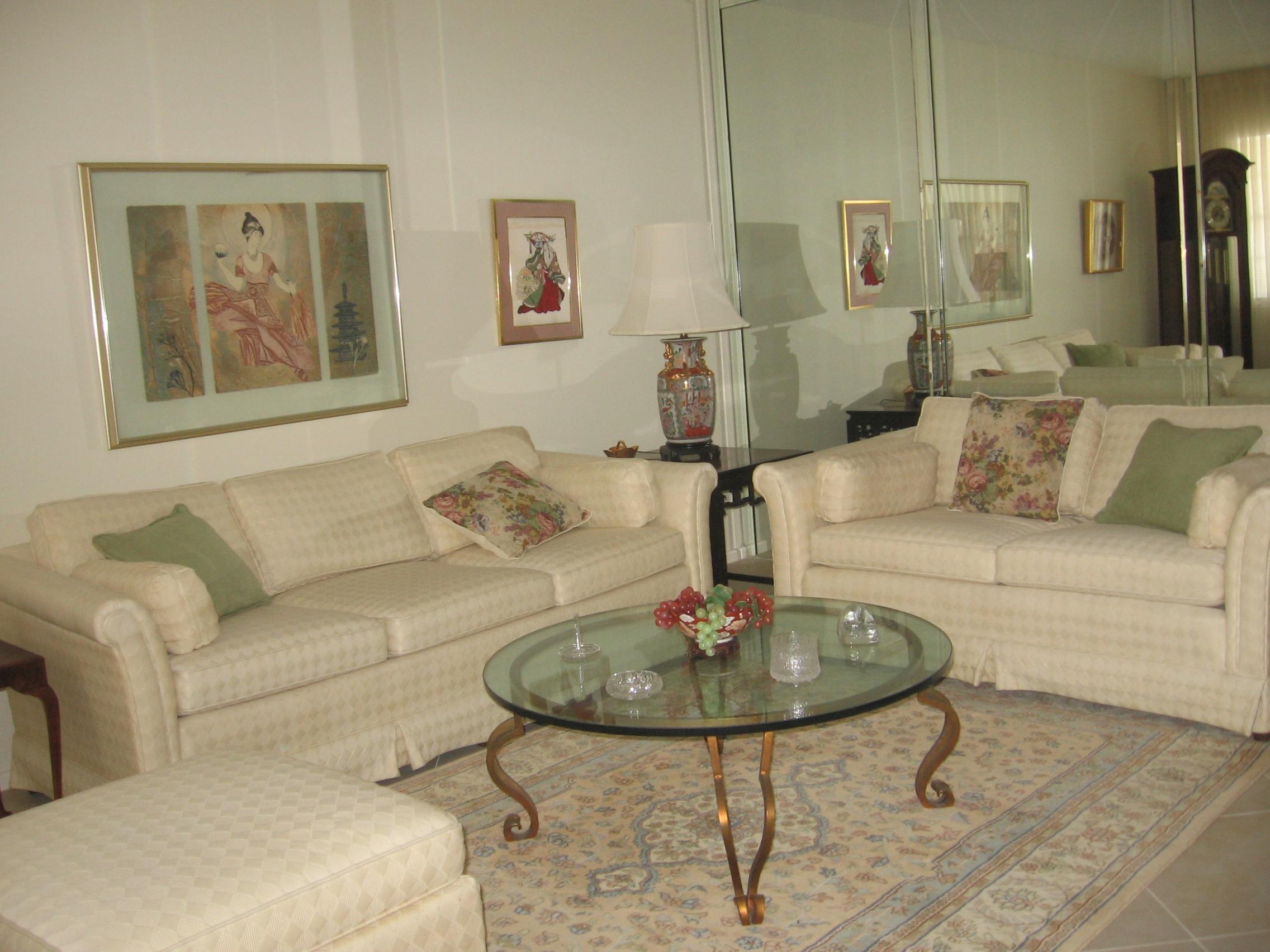 4066 Exeter Boca Raton, FL 33434 - Photo 2 of 11 LIVING ROOM