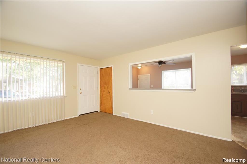 30074 Oakwood Street Inkster, MI 48141 - Photo 5 of 16