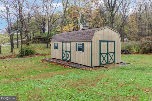 $494,900 | 6825 Glatfelters Station Road, Seven Valleys, PA 17360