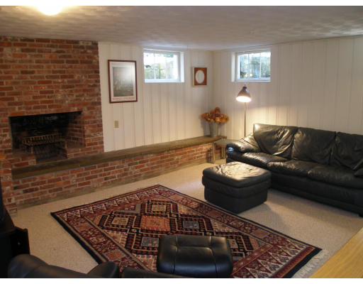5 Bay State Road Wellesley, MA 02481 - Photo 15 of 19