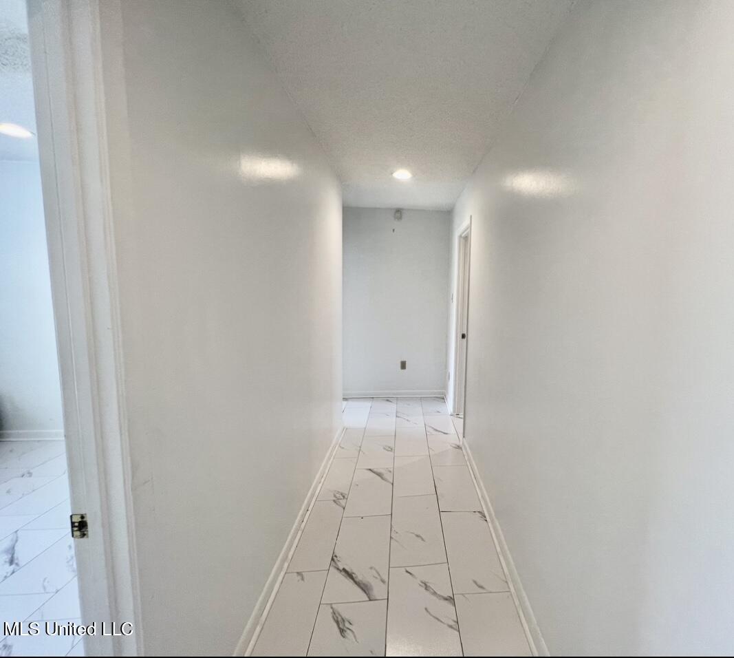 506 Oakbrook Circle McComb, MS 39648 - Photo 11 of 24 IMG_3732