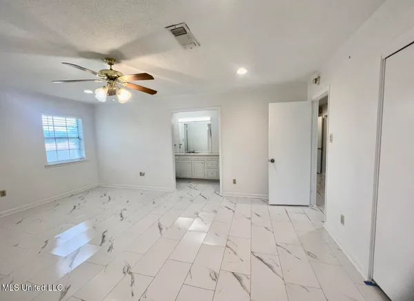 $186,000 | 506 Oakbrook Circle, McComb, MS 39648