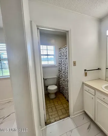 $186,000 | 506 Oakbrook Circle, McComb, MS 39648