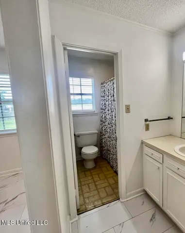 $186,000 | 506 Oakbrook Circle, McComb, MS 39648