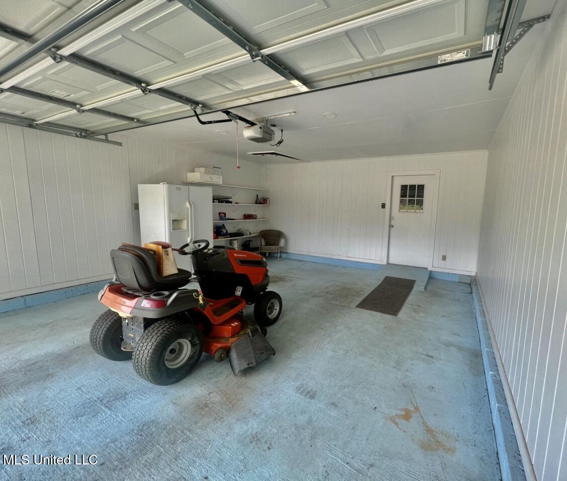 506 Oakbrook Circle McComb, MS 39648 - Photo 23 of 24 IMG_3720