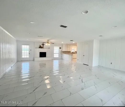 $186,000 | 506 Oakbrook Circle, McComb, MS 39648