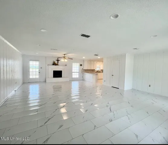 $186,000 | 506 Oakbrook Circle, McComb, MS 39648