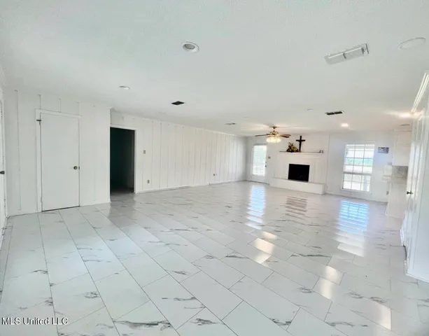 $186,000 | 506 Oakbrook Circle, McComb, MS 39648