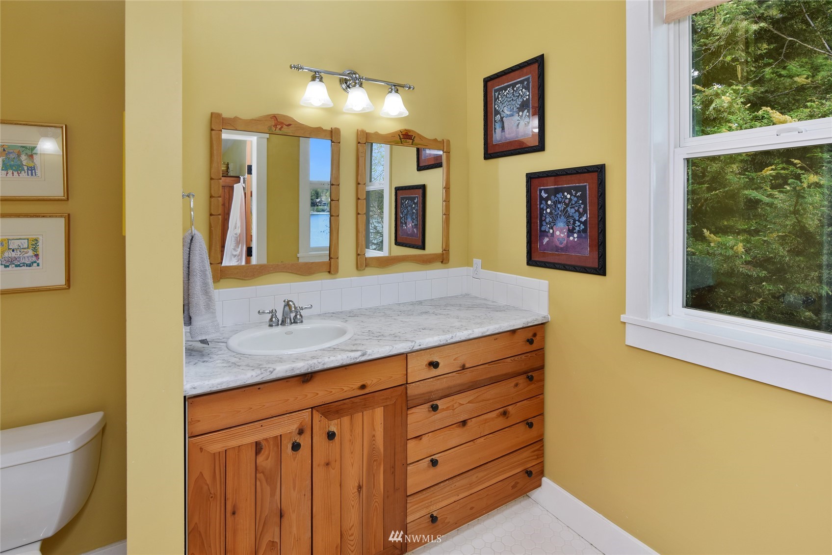 16158 Virginia Point Road Northeast Poulsbo, WA 98370 - Photo 13 of 38 Gallery Image 13