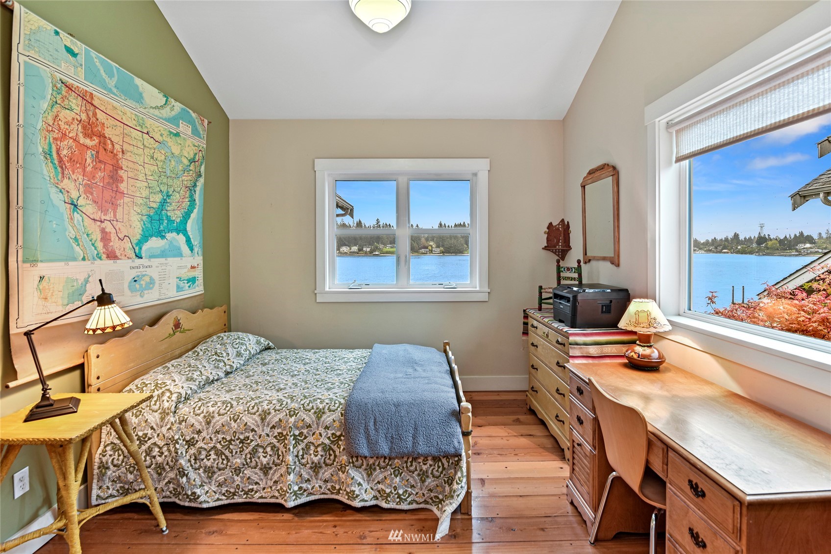 16158 Virginia Point Road Northeast Poulsbo, WA 98370 - Photo 16 of 38 Gallery Image 16