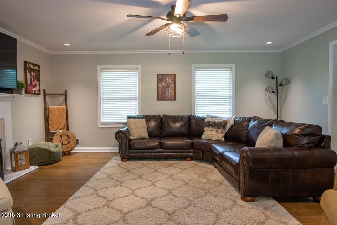 11365 Boston Road Boston, KY 40107 - Photo 17 of 93 interior family room