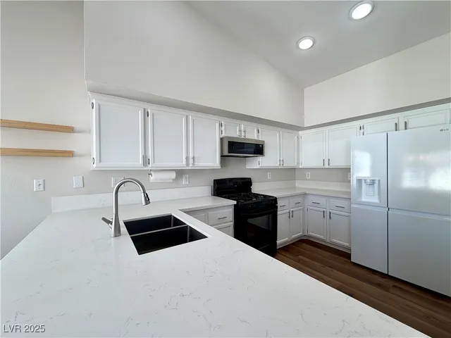$295,000 | 4821 Black Bear Road, Unit 202, Las Vegas, NV 89149
