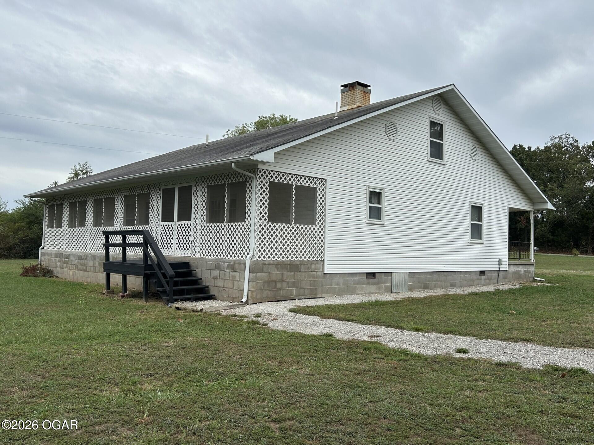 8898 Westview Road Neosho, MO 64850 - Photo 3 of 19 Gallery Image 3