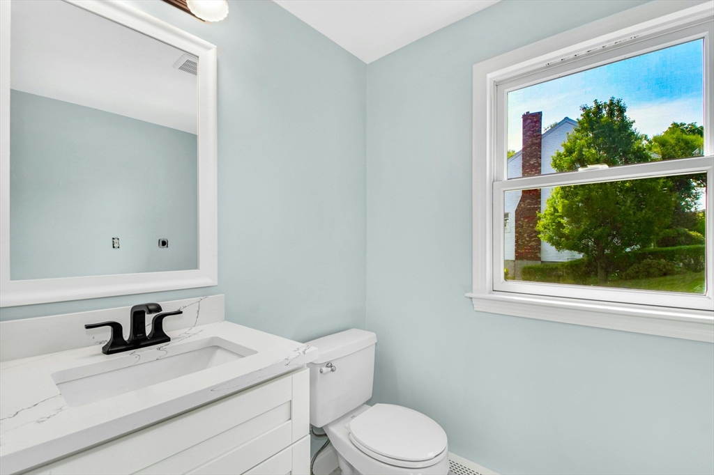 46 Duck Lane Hull, MA 02045 - Photo 14 of 42