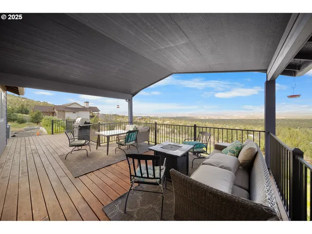 $865,000 | 7408 Southeast Night Hawk Court, Prineville, OR 97754