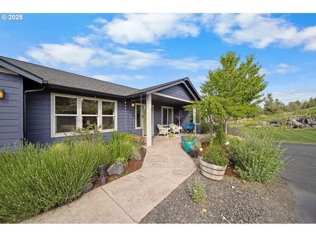 $865,000 | 7408 Southeast Night Hawk Court, Prineville, OR 97754