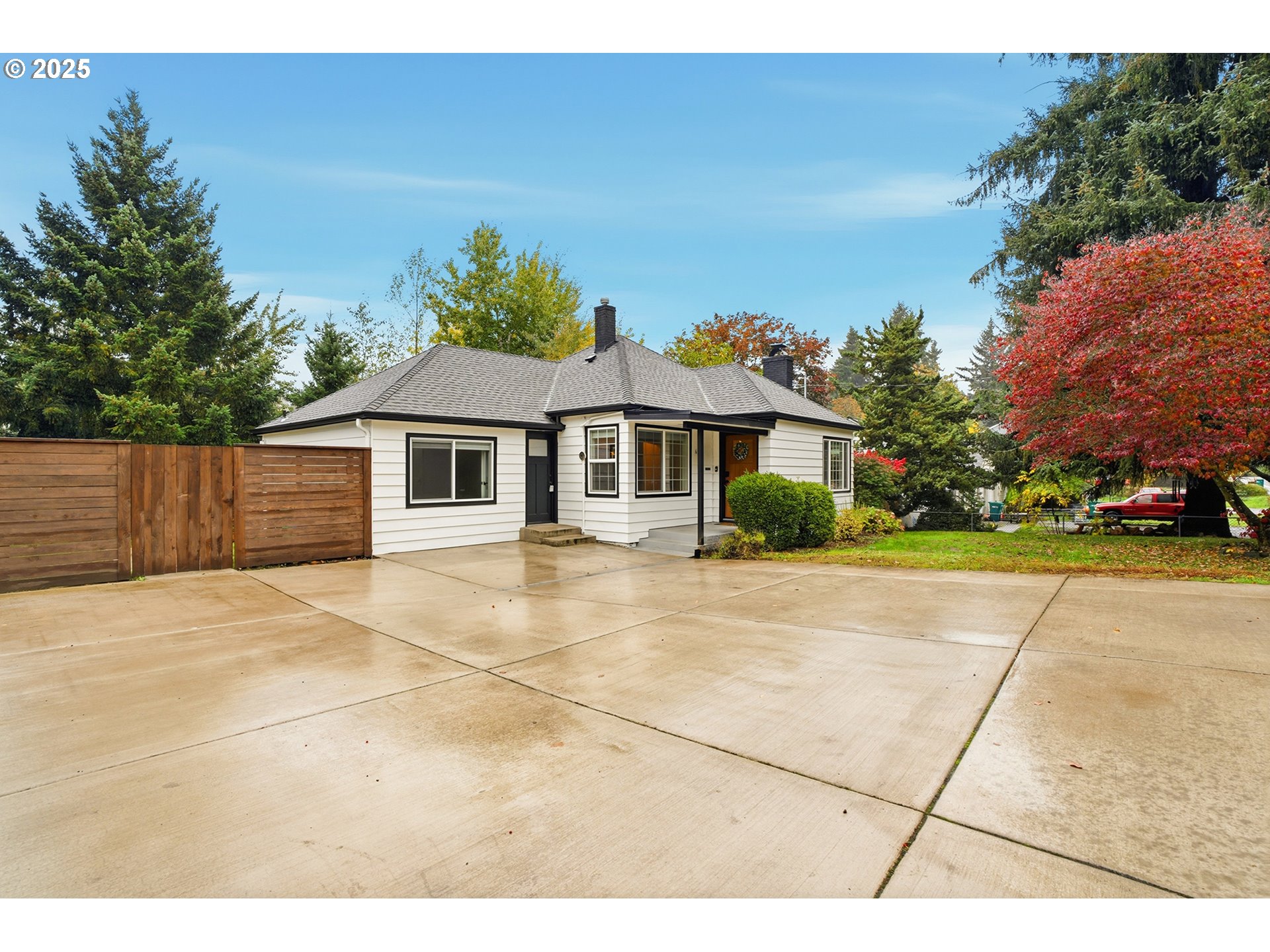 6514 Southeast Thiessen Road Milwaukie, OR 97267 - Photo 7 of 43