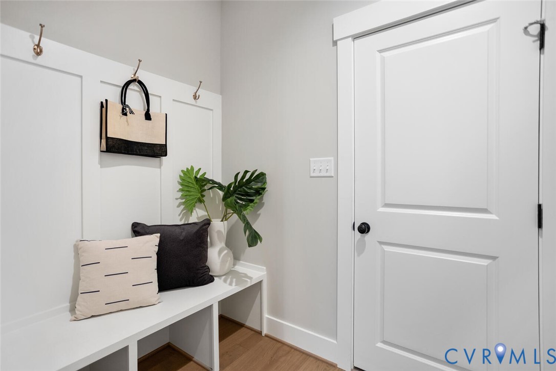 13800 Summerlook Lane Chesterfield, VA 23832 - Photo 22 of 49 a view of table and chair