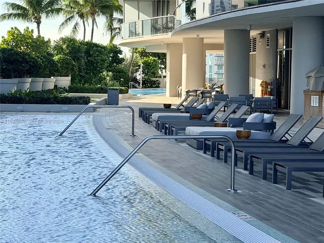 $7,100 | 488 Northeast 18th Street, Unit 2310, Miami, FL 33132