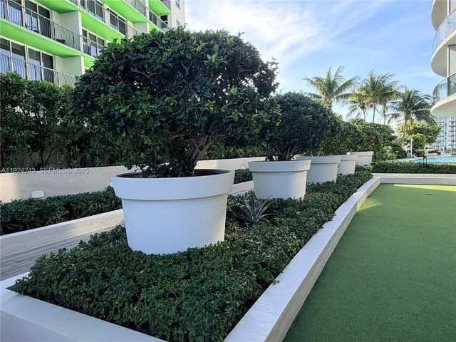 $7,100 | 488 Northeast 18th Street, Unit 2310, Miami, FL 33132