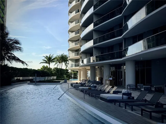 $7,100 | 488 Northeast 18th Street, Unit 2310, Miami, FL 33132