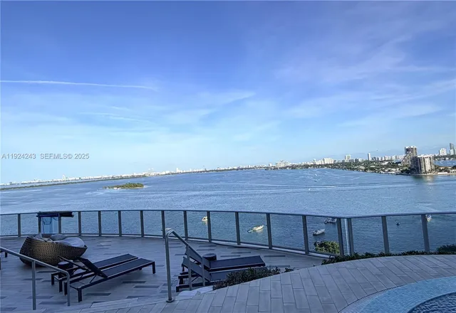 $7,100 | 488 Northeast 18th Street, Unit 2310, Miami, FL 33132