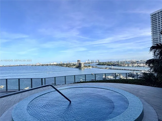 $7,100 | 488 Northeast 18th Street, Unit 2310, Miami, FL 33132