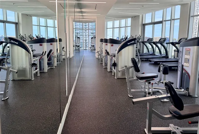 $7,100 | 488 Northeast 18th Street, Unit 2310, Miami, FL 33132