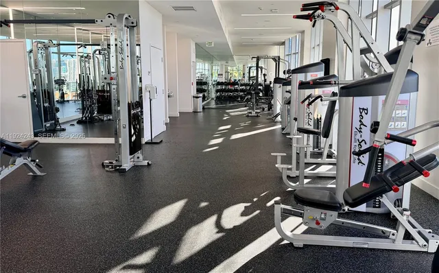 $7,100 | 488 Northeast 18th Street, Unit 2310, Miami, FL 33132