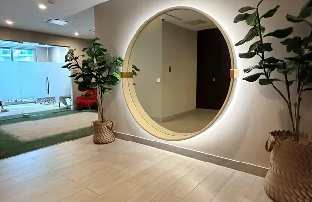 $7,100 | 488 Northeast 18th Street, Unit 2310, Miami, FL 33132