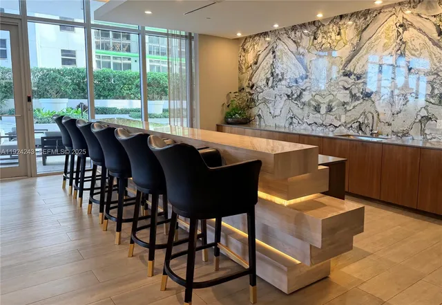 $7,100 | 488 Northeast 18th Street, Unit 2310, Miami, FL 33132