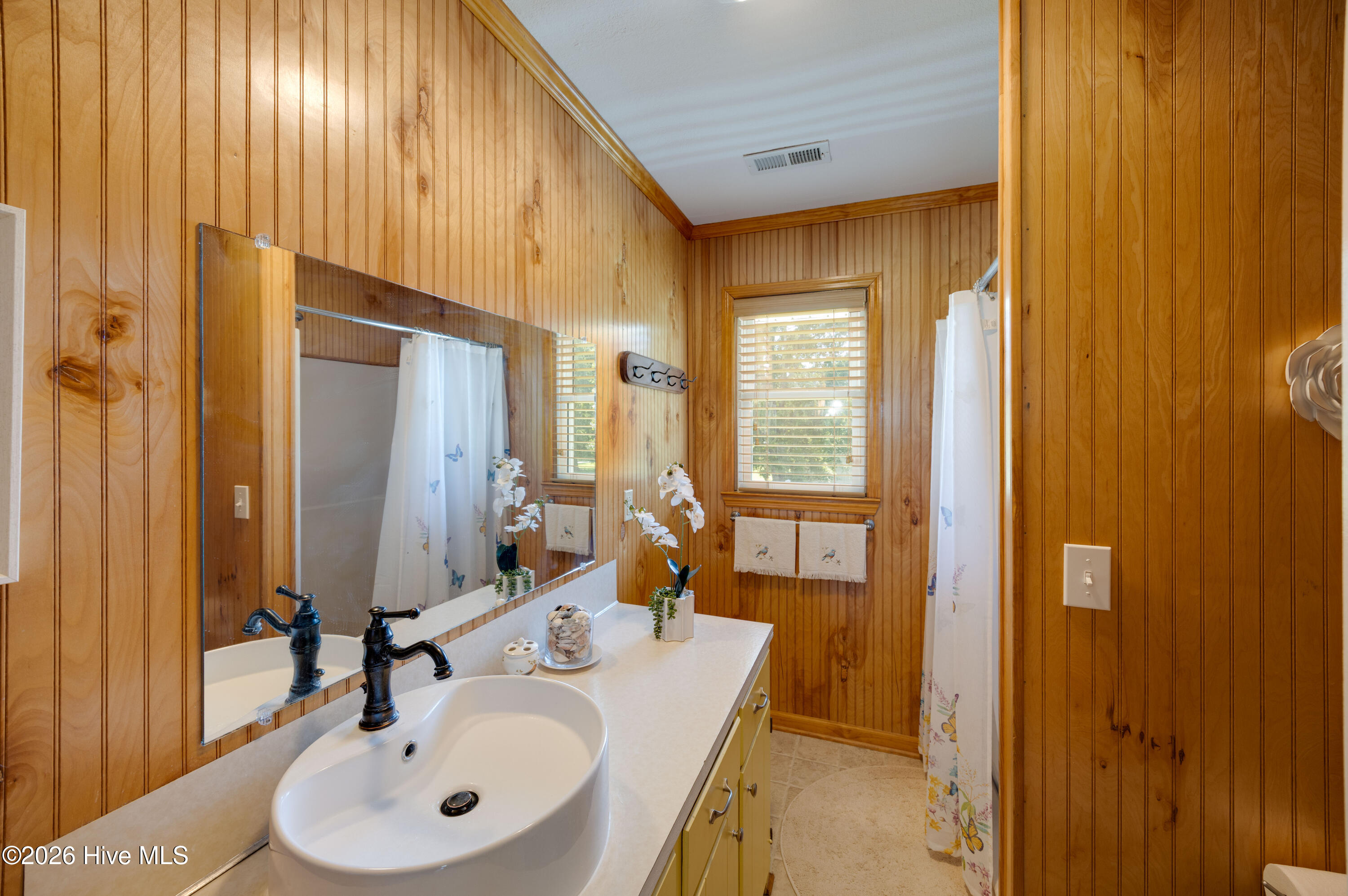 29 Point Avenue Belhaven, NC 27810 - Photo 14 of 34 Guest Bathroom