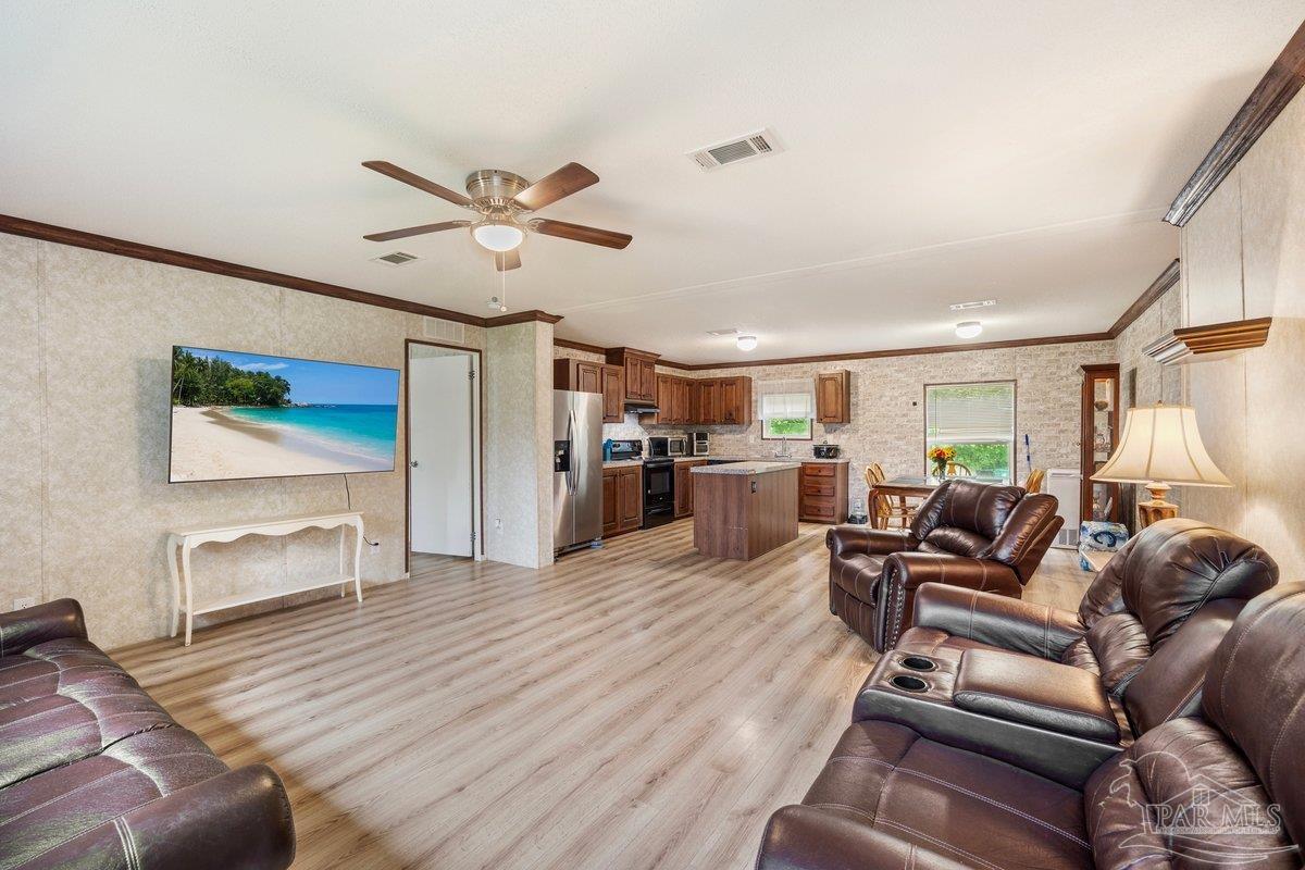 631 Campbell Road Century, FL 32535 - Photo 5 of 36