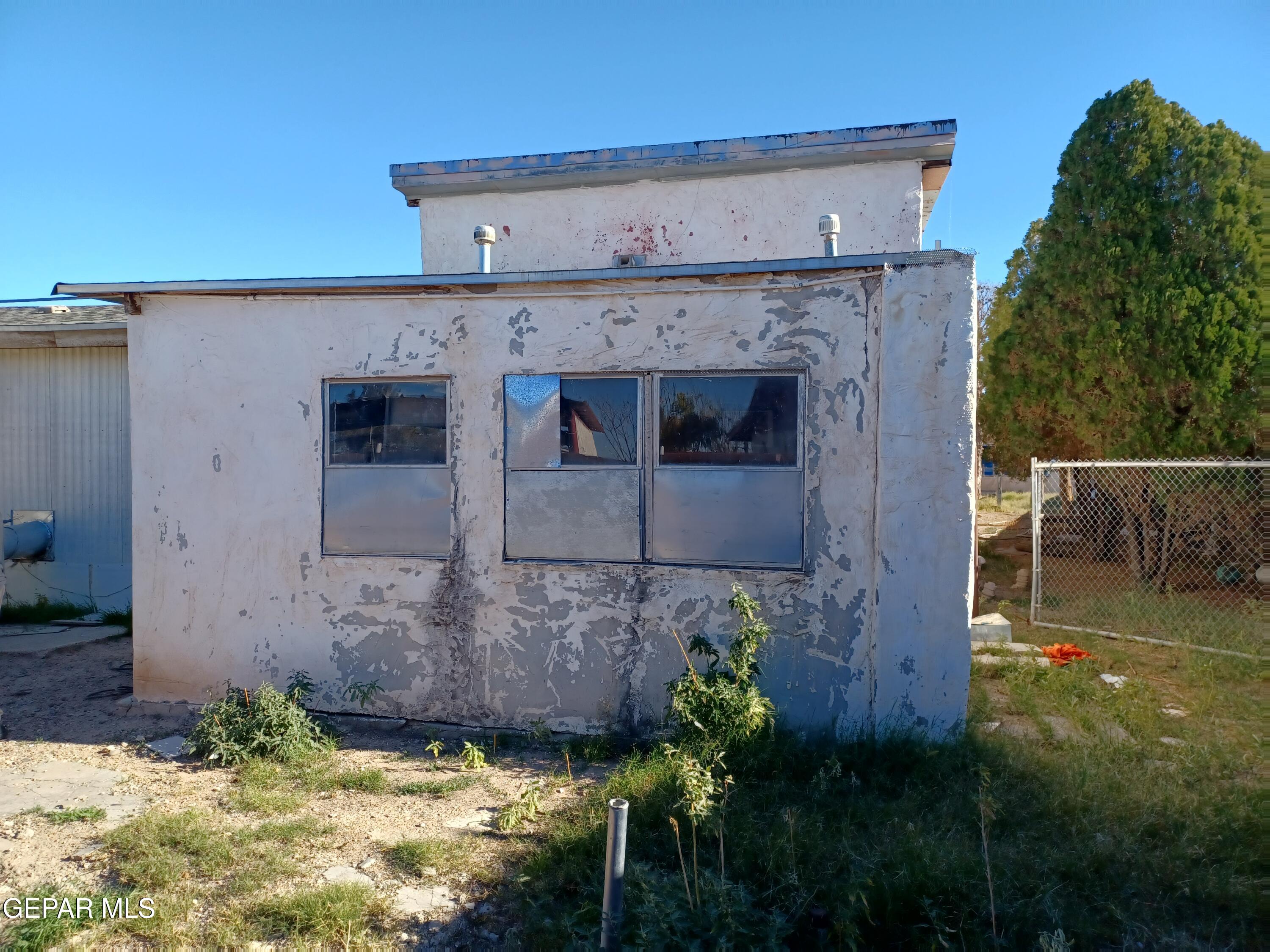 627 Milo Drive El Paso, TX 79927 - Photo 16 of 21 a view of a backyard of the house