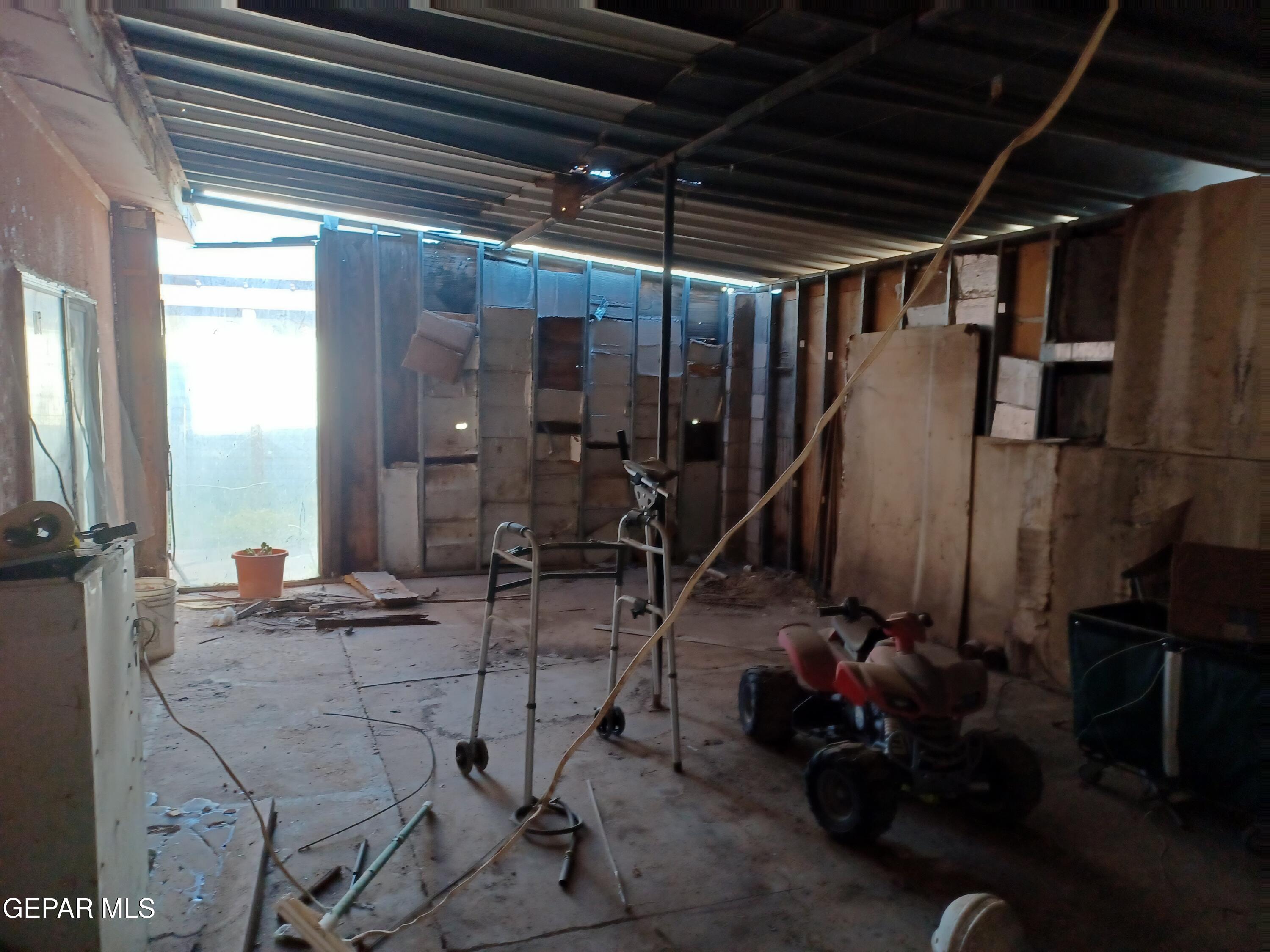 627 Milo Drive El Paso, TX 79927 - Photo 5 of 25 20251207_142544