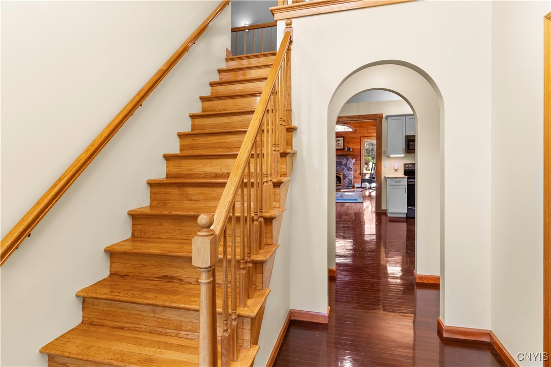 1038 Shackham Road Fabius, NY 13063 - Photo 3 of 47 Entryway