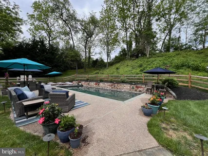 $649,900 | 809 Christopher Court, Hockessin, DE 19707