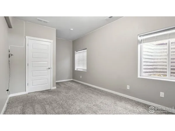 a black and white photo of a room