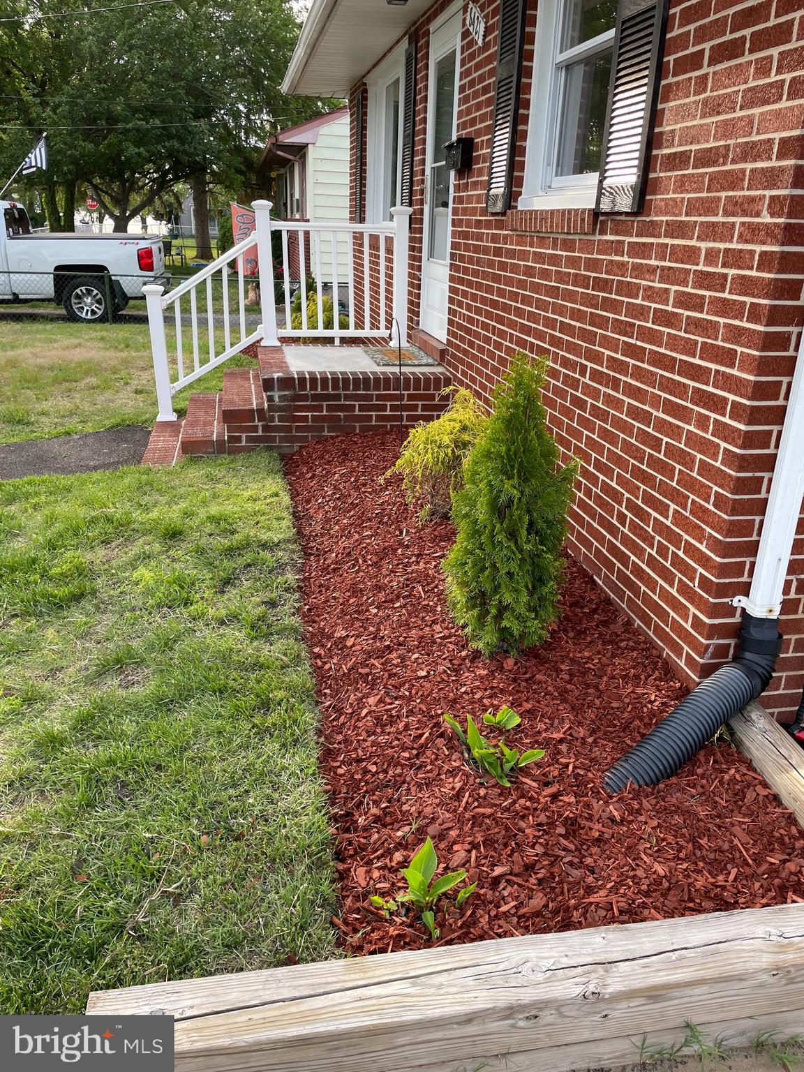 8421 Spring Road Pasadena, MD 21122 - Photo 3 of 32 Exterior front