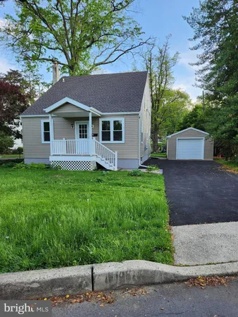 $3,000 | 20 Oak Avenue, Langhorne, PA 19047