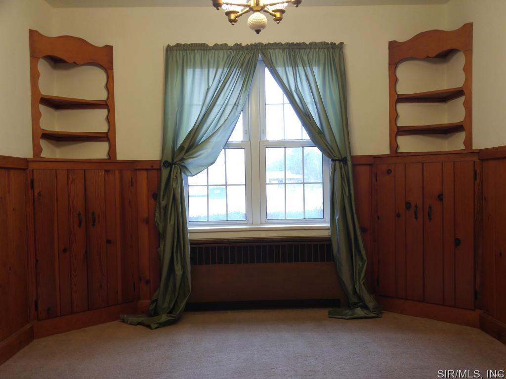 704 Enos Lane Godfrey, IL 62035 - Photo 4 of 25