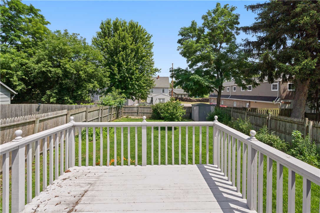 225 West Chestnut Street East Rochester, NY 14445 - Photo 4 of 49