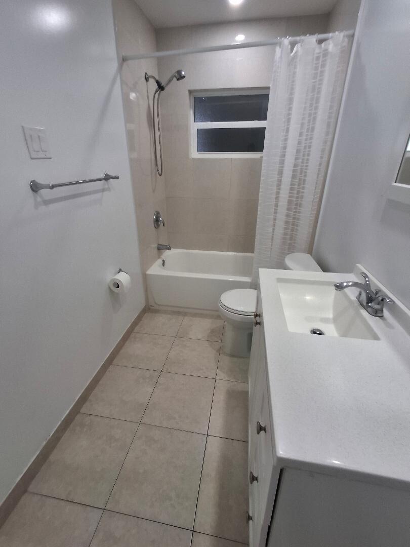 1250 East Sample Road, Unit 303 Pompano Beach, FL 33064 - Photo 18 of 19 HH7