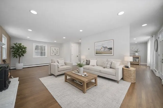 $599,500 | 9 Edgewood Avenue, Merrimack, NH 03054