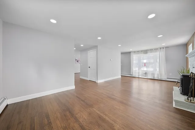 $599,500 | 9 Edgewood Avenue, Merrimack, NH 03054