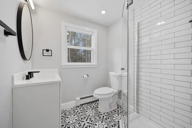 $599,500 | 9 Edgewood Avenue, Merrimack, NH 03054