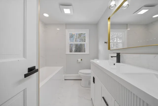 $599,500 | 9 Edgewood Avenue, Merrimack, NH 03054