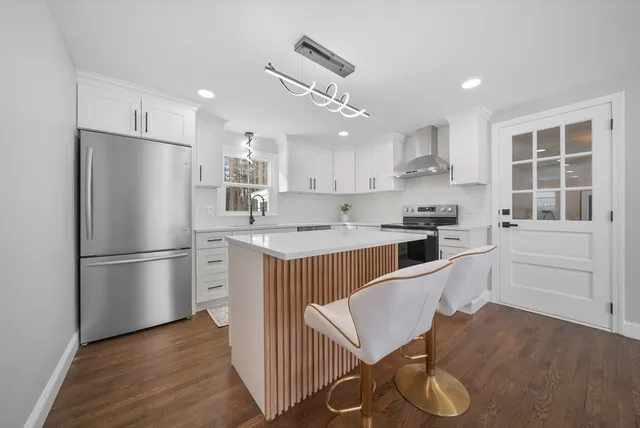 $599,500 | 9 Edgewood Avenue, Merrimack, NH 03054